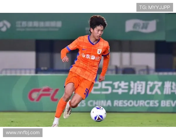 山东泰山防守体系经验丰富,但近期表现仍显不稳定,稳定性面临考验