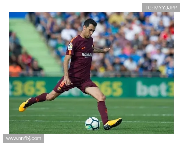 罗德里与布斯克茨:后腰战术角色与比赛控制力对比分析