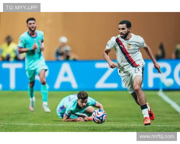 曼城防守稳定,但转换阶段是否存在隐患已逐步反映在近期比赛中 曼城防守稳定,但转换阶段是否存在隐患已逐步反映在近期比赛中