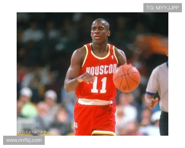 奥拉朱旺背身单打拉开内线攻防差距主导季后赛表现